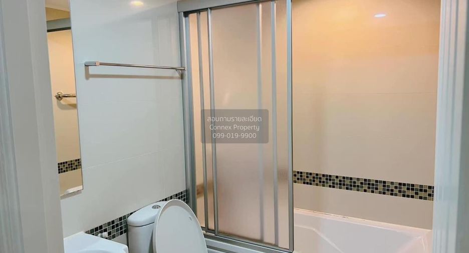 For rent 2 bedrooms condo in Yan Nawa, Bangkok