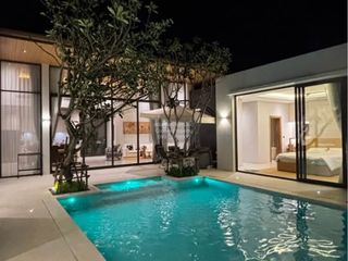 À louer 4 chambres maison à Mueang Phuket, Phuket