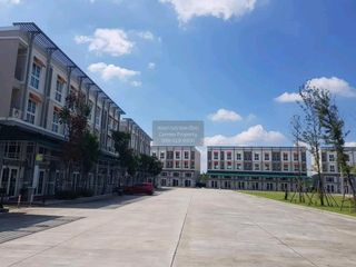 出租 2 卧室 联排别墅 在 Bang Sao Thong, Samut Prakan