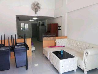 出租 2 卧室 联排别墅 在 Bang Sao Thong, Samut Prakan