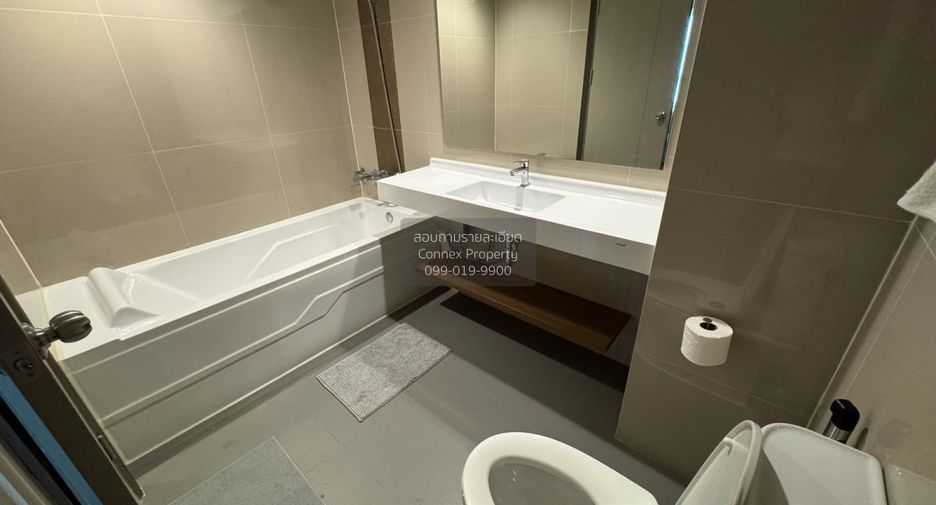 For rent 2 bedrooms condo in Phra Khanong, Bangkok