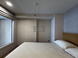 For rent 2 bedrooms condo in Bang Rak, Bangkok