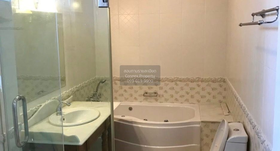 À louer 4 chambres maison à Mueang Samut Prakan, Samut Prakan