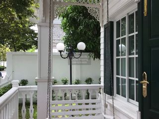 À louer 4 chambres maison à Mueang Samut Prakan, Samut Prakan
