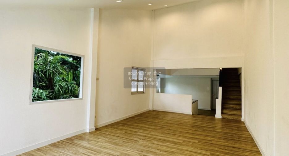 For rent 2 bedrooms house in Wang Thonglang, Bangkok