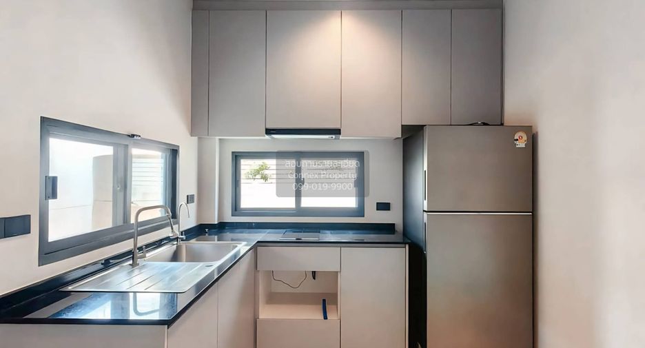Haus zur Miete mit 4 Zimmer in Bang Phli, Samut Prakan