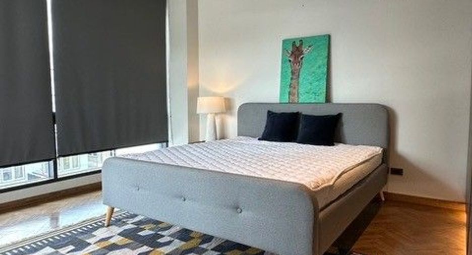 For sale and for rent 4 bedrooms villa in Watthana, Bangkok