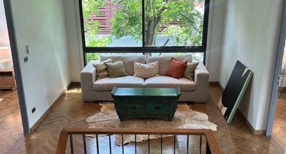 For sale and for rent 4 bedrooms villa in Watthana, Bangkok