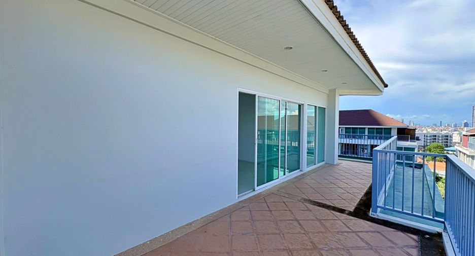 For sale 2 bedrooms condo in South Pattaya, Pattaya
