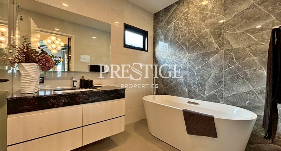For rent 4 bedrooms house in East Pattaya, Pattaya