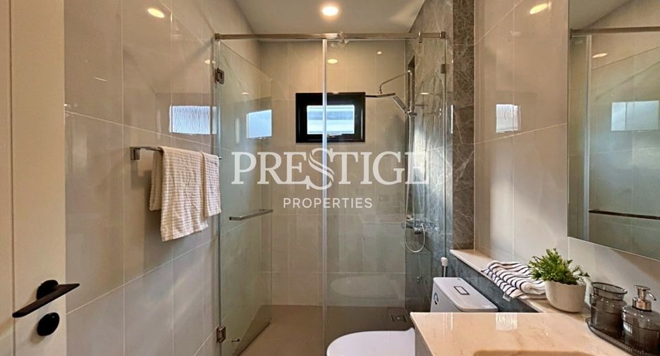 For rent 4 bedrooms house in East Pattaya, Pattaya