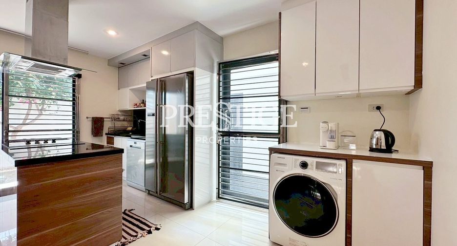 For rent 4 bedrooms house in East Pattaya, Pattaya
