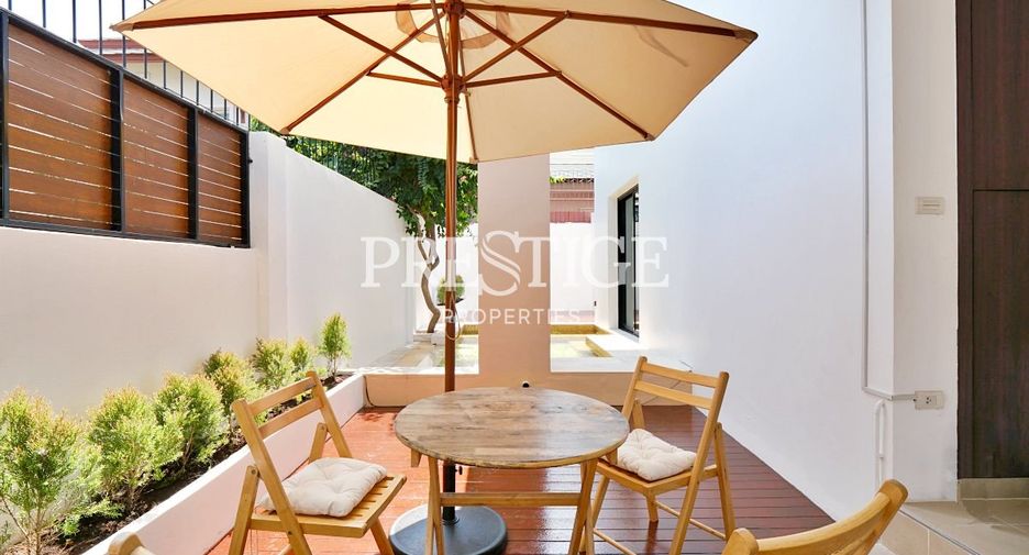 For rent 4 bedrooms house in East Pattaya, Pattaya