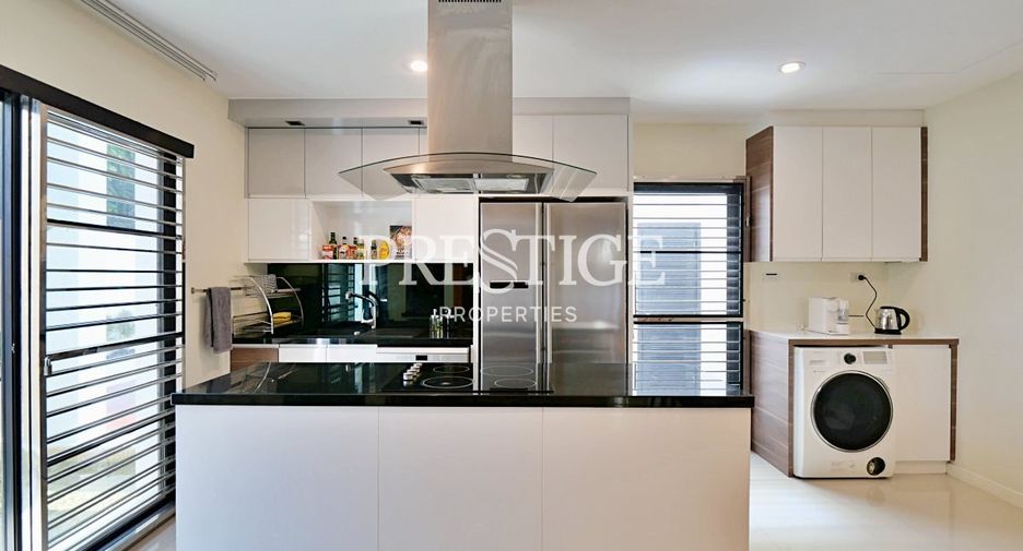 For rent 4 bedrooms house in East Pattaya, Pattaya