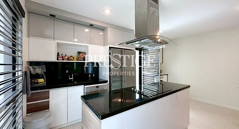 For rent 4 bedrooms house in East Pattaya, Pattaya