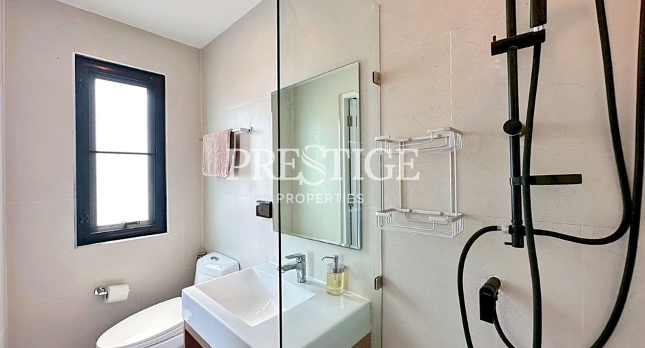 For rent 4 bedrooms house in East Pattaya, Pattaya