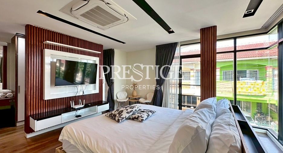 For rent 4 bedrooms house in East Pattaya, Pattaya