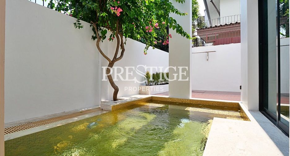 For rent 4 bedrooms house in East Pattaya, Pattaya