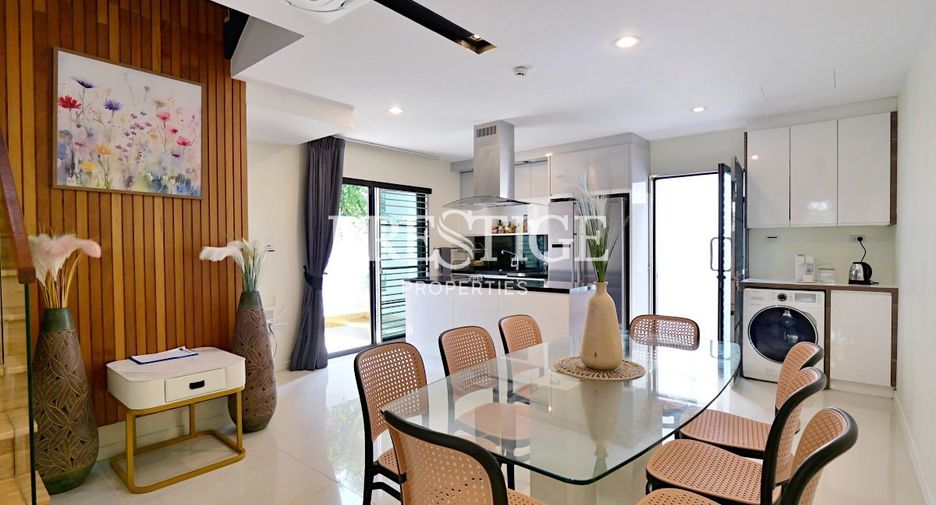 For rent 4 bedrooms house in East Pattaya, Pattaya