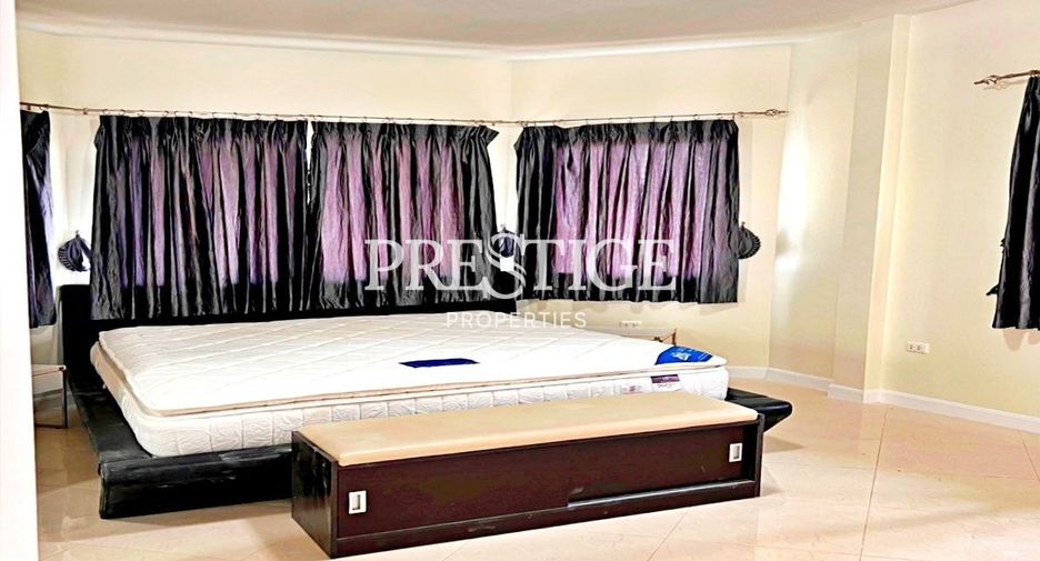For rent 3 bedrooms house in East Pattaya, Pattaya