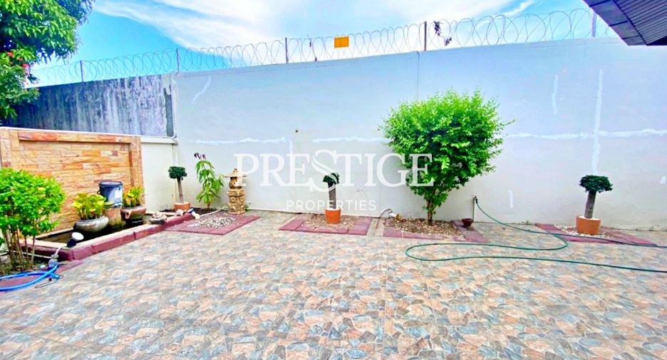 For rent 3 bedrooms house in East Pattaya, Pattaya
