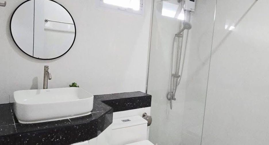 For rent 4 bedrooms house in San Sai, Chiang Mai