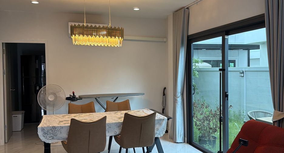 For rent 4 bedrooms house in East Pattaya, Pattaya
