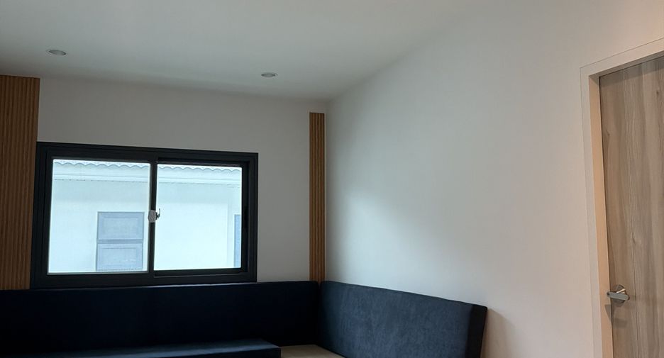 For rent 4 bedrooms house in East Pattaya, Pattaya