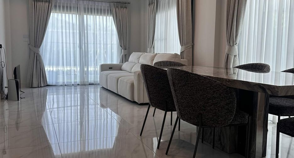 For sale 4 bedrooms house in East Pattaya, Pattaya
