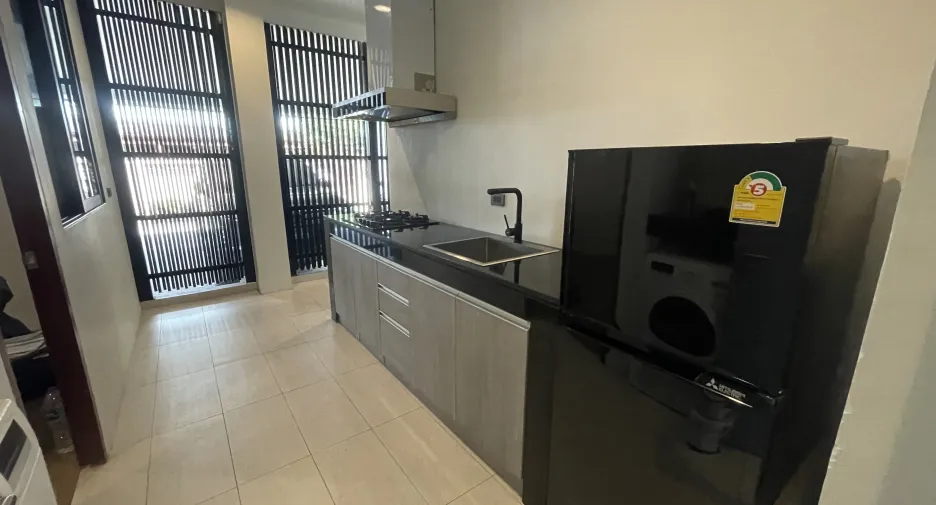 For rent 4 bedrooms villa in Watthana, Bangkok