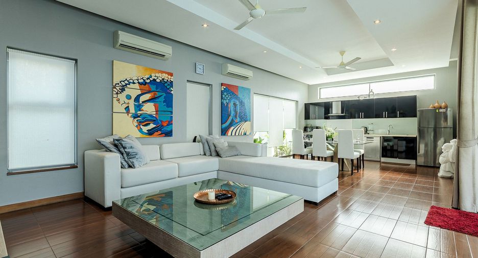 For rent 4 ベッドルーム villa in Mueang Phuket, Phuket