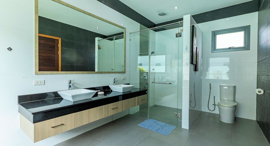 For rent 4 ベッドルーム villa in Mueang Phuket, Phuket