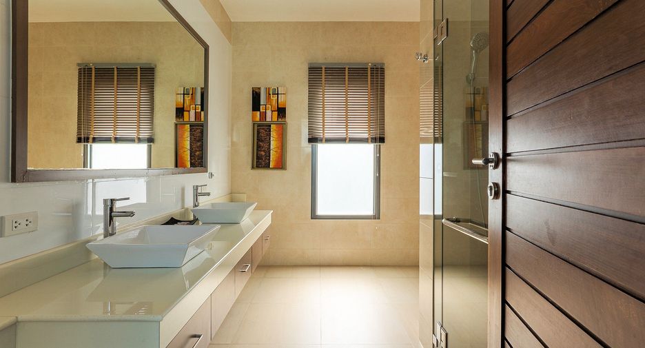 For rent 4 ベッドルーム villa in Mueang Phuket, Phuket