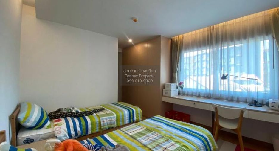 À louer 3 chambres condo à Phra Khanong, Bangkok