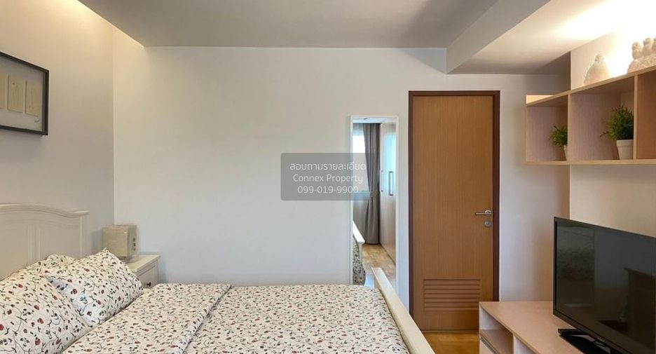 À louer 3 chambres condo à Phra Khanong, Bangkok