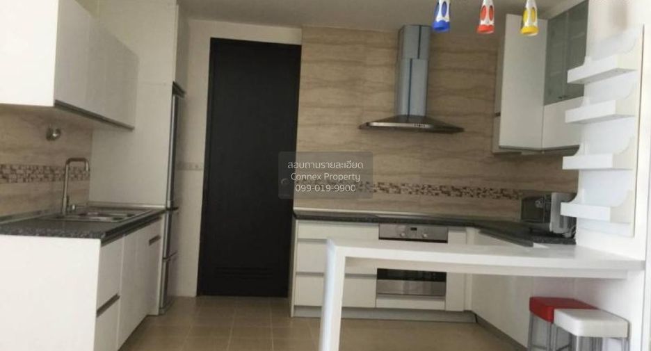 For rent 3 ベッドルーム condo in Khlong Toei, Bangkok