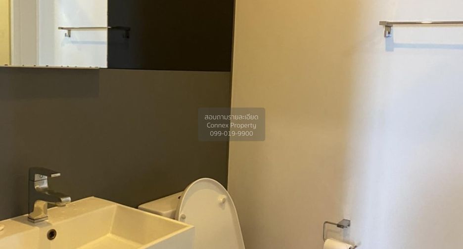 For rent 2 bedrooms condo in Phra Khanong, Bangkok