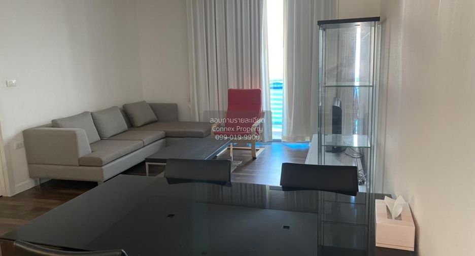 For rent 2 bedrooms condo in Phra Khanong, Bangkok