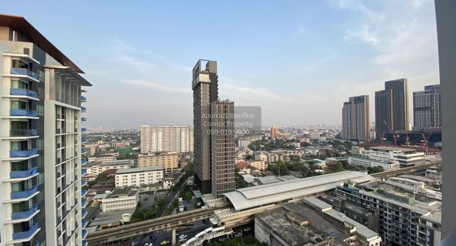 For rent 2 bedrooms condo in Phra Khanong, Bangkok