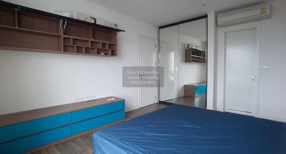 For rent 2 bedrooms condo in Phra Khanong, Bangkok