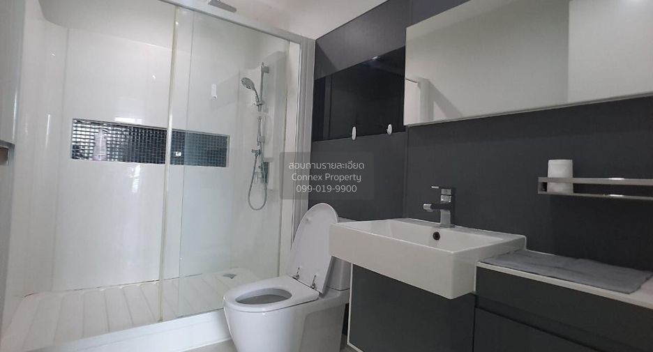 For rent 2 bedrooms condo in Phra Khanong, Bangkok