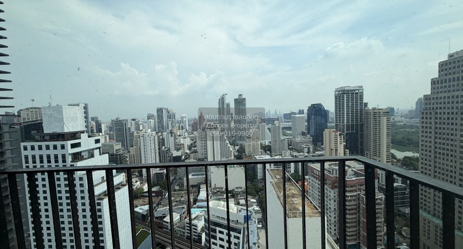 Condo en alquiler de 1 habitaciones en Khlong Toei, Bangkok