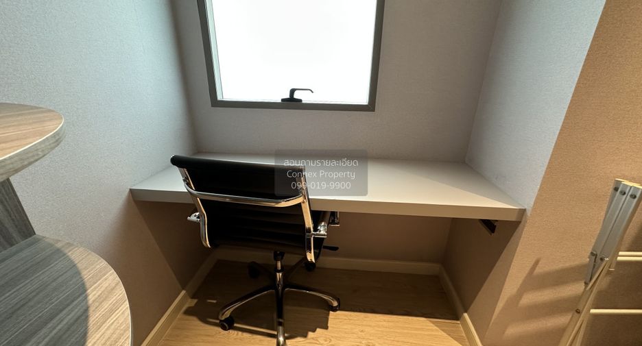 For rent 2 bedrooms condo in Yan Nawa, Bangkok