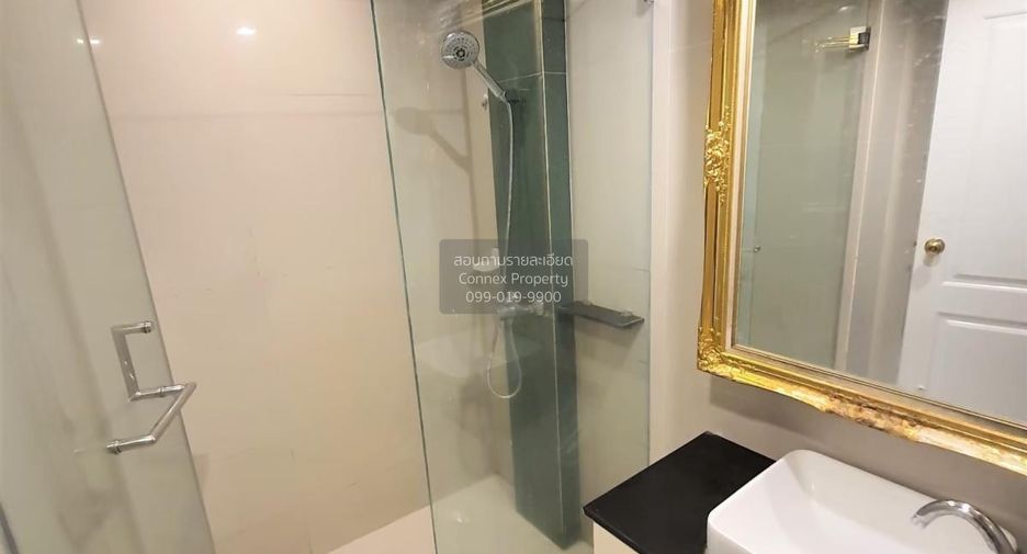 For rent 2 ベッドルーム condo in Phra Khanong, Bangkok