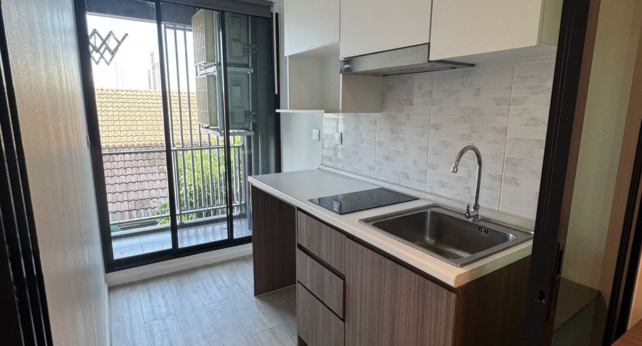 For sale 1 bed condo in Lat Phrao, Bangkok