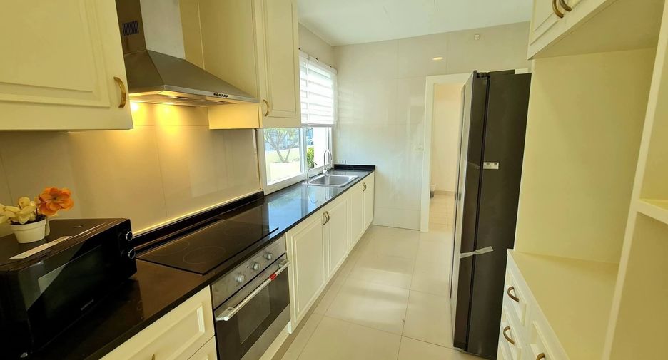 Wohnung zur Miete mit 4 Zimmer in Watthana, Bangkok