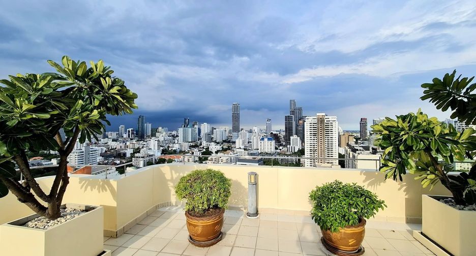 Wohnung zur Miete mit 4 Zimmer in Watthana, Bangkok