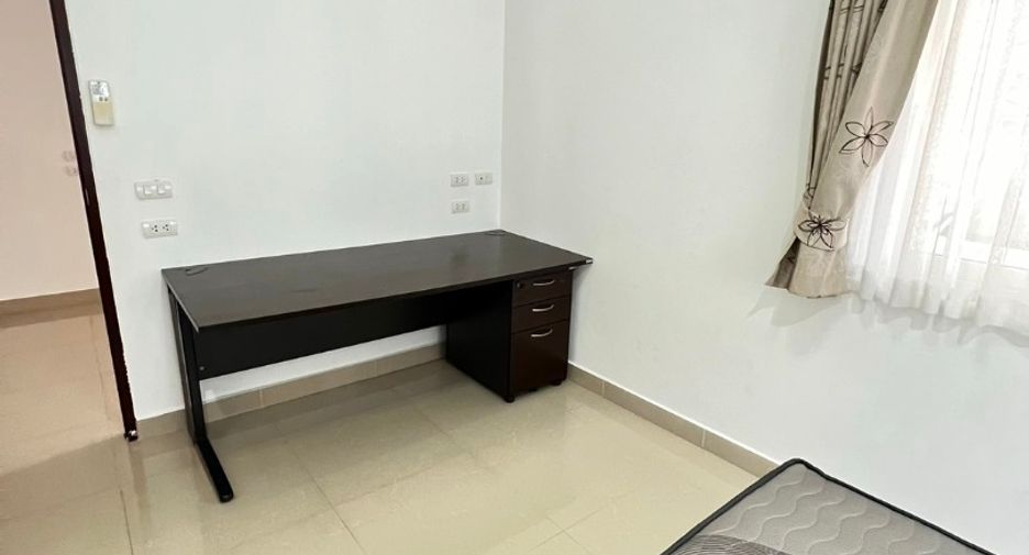 For rent 3 bedrooms house in East Pattaya, Pattaya