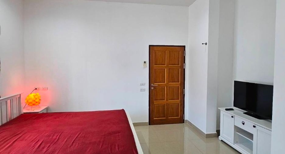 For rent 3 bedrooms house in East Pattaya, Pattaya