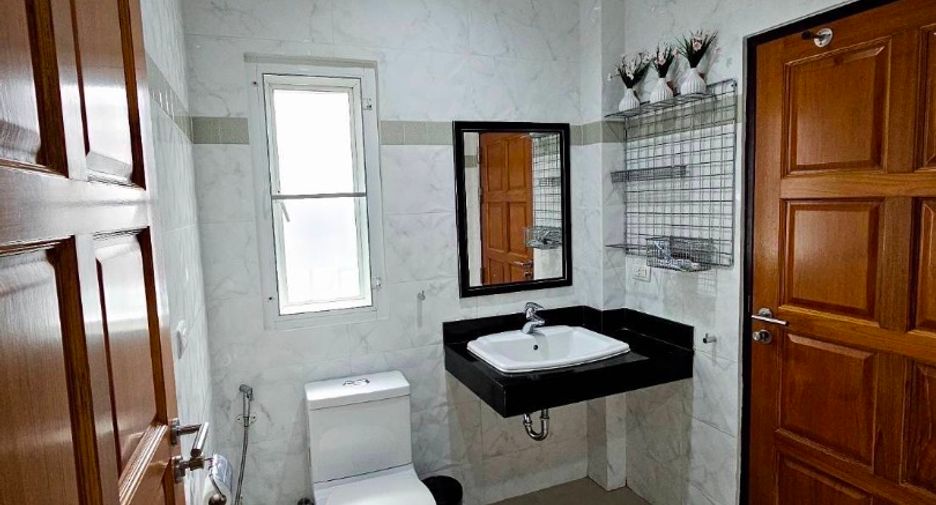 For rent 3 bedrooms house in East Pattaya, Pattaya